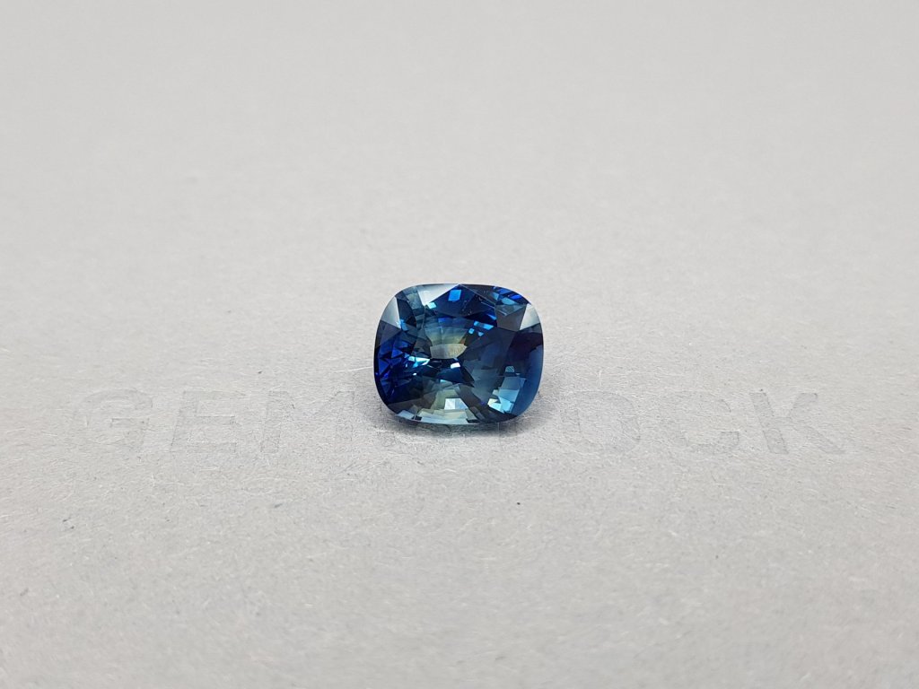 Unheated parti color (polychrome) sapphire from Vietnam 6.51 ct Image №2