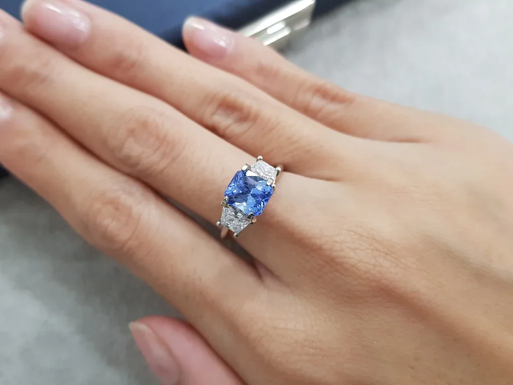 Cornflower blue sapphire from Sri Lanka 2.08 ct Image №2