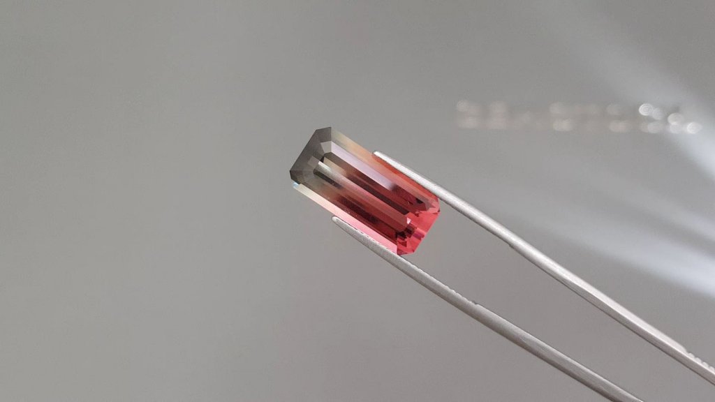Polychrome vivid pink and gray tourmaline 9.45 ct in octagon cut, Congo Image №4