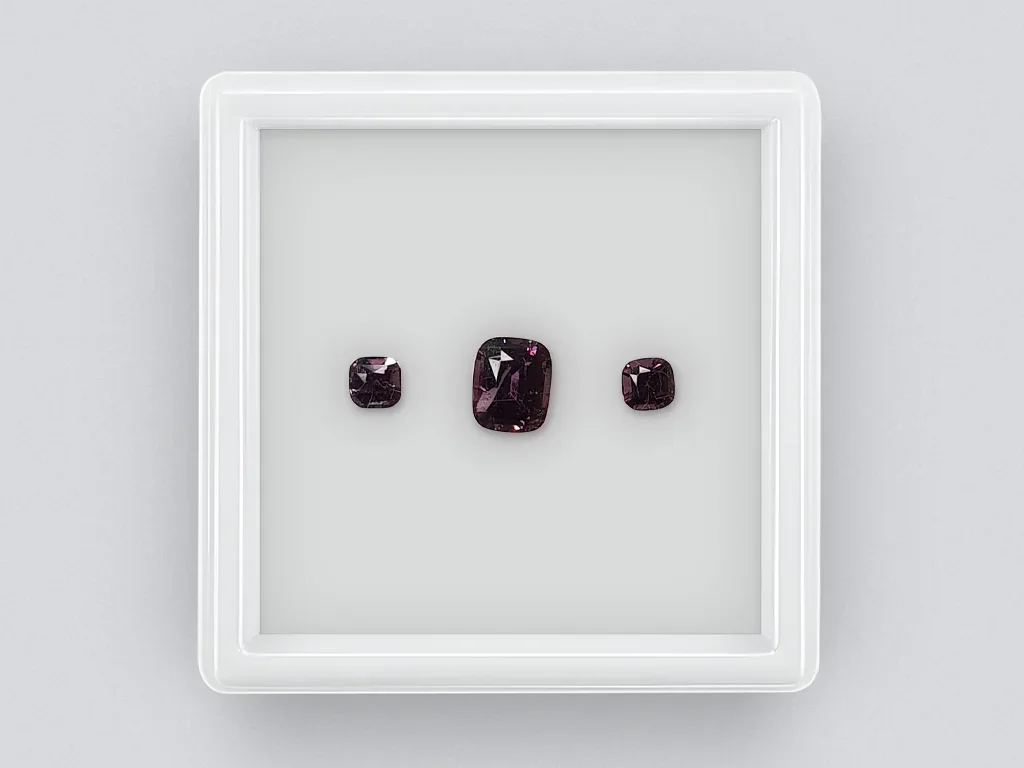 Cushion cut spinel set 1.34 carats Image №1