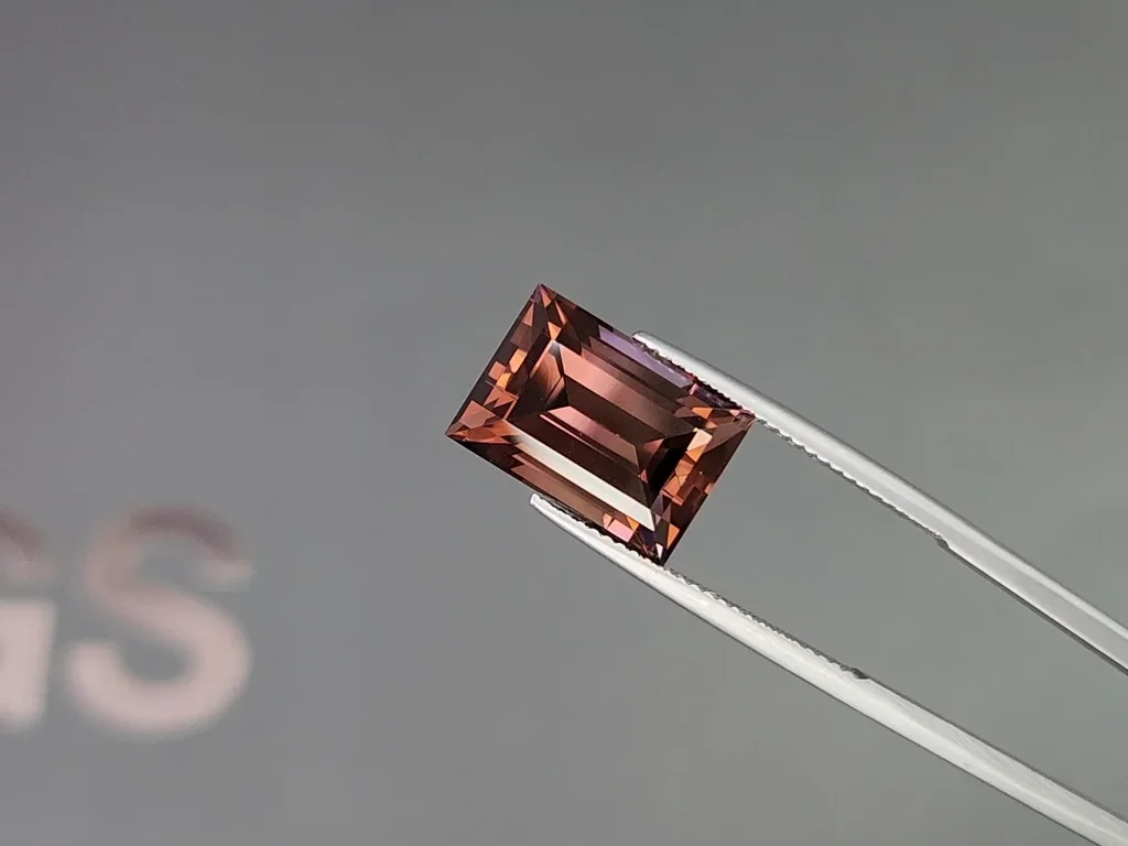 Cognac pink tourmaline in baguette cut 11.00 carats, Africa Image №3