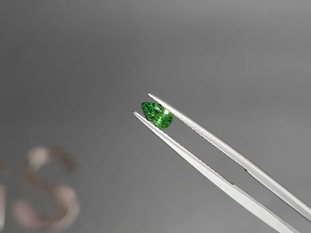 Pear cut vivid green tsavorite garnet 0.42 carats, Tanzania Image №3
