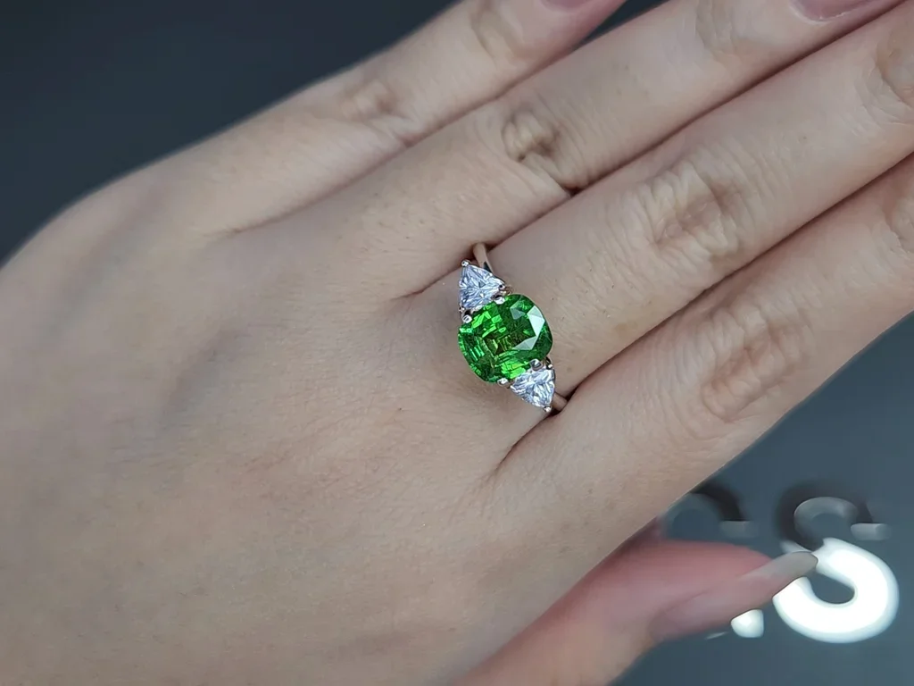 Neon green tsavorite garnet in cushion cut 2.19 carats, Tanzania Image №5