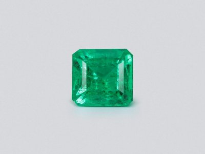 Vivid to Intense green emerald in octagon cut 1.50 carats, Panjshir photo