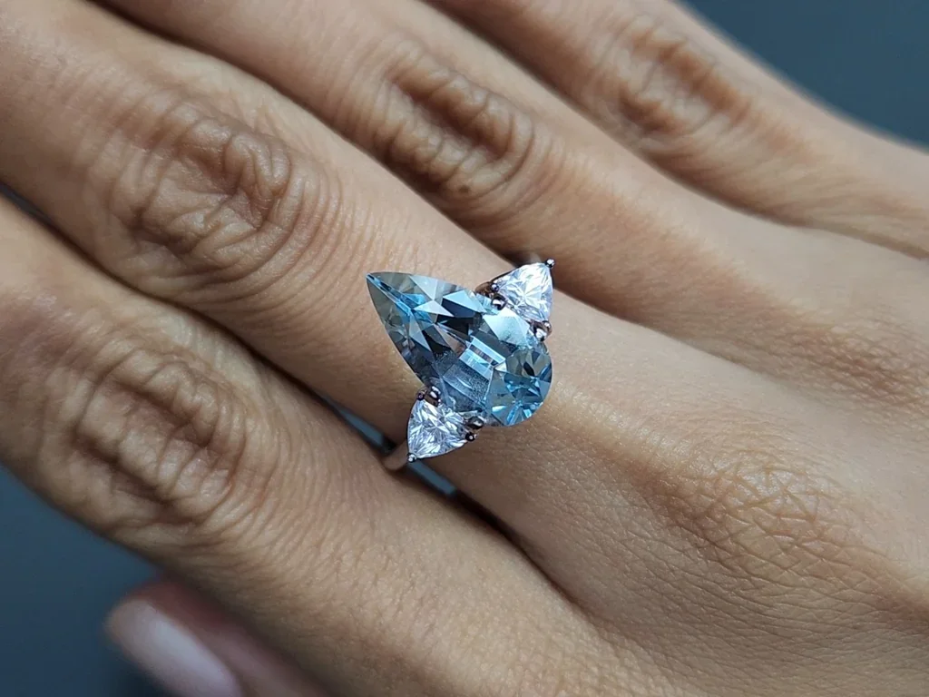 Santa Maria aquamarine pear cut 3.35 carats, Madagascar Image №5