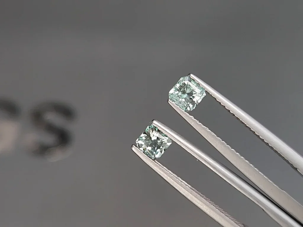 Pair of emeralds radiant cut 0.74 carats, Afghanistan Image №3