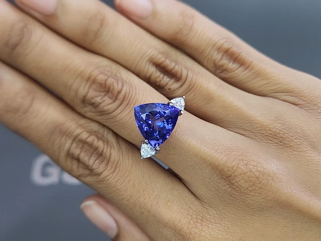 Tanzanite trillion cut 7.13carats, Tanzania Image №5
