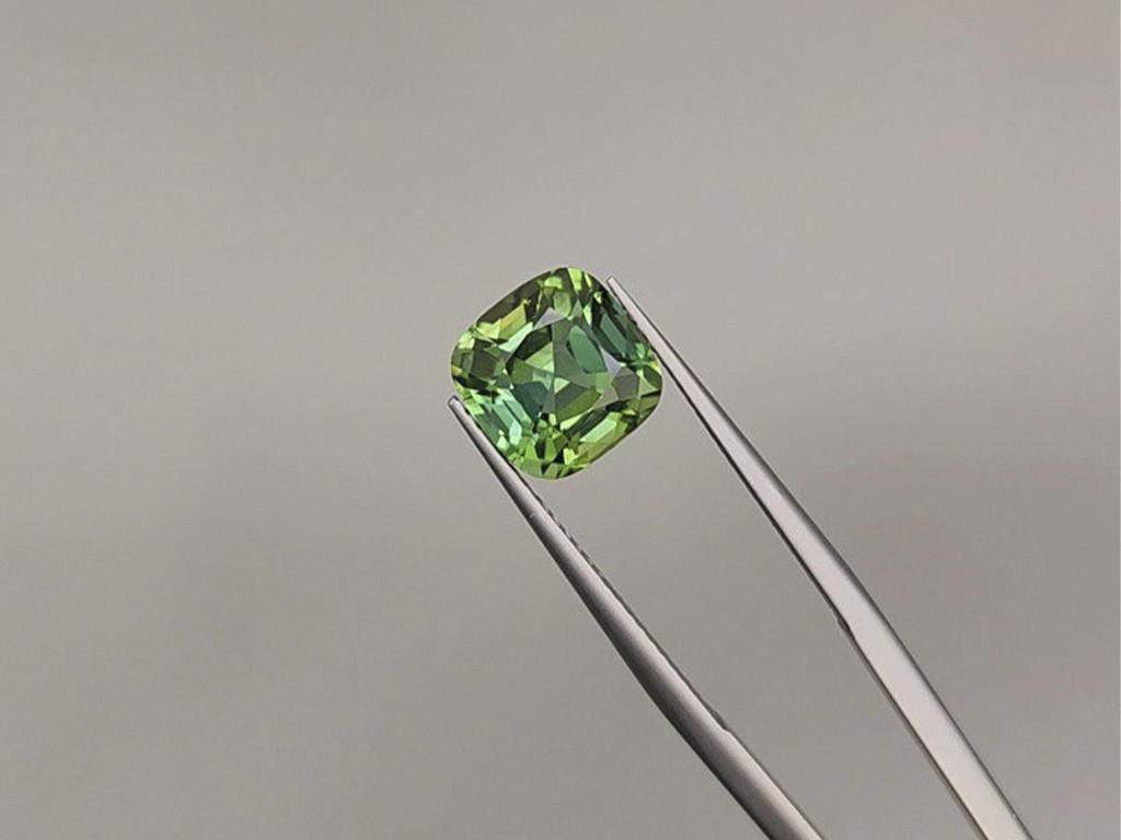 Green cushion cut tourmaline 3.37 carats, Nigeria Image №3