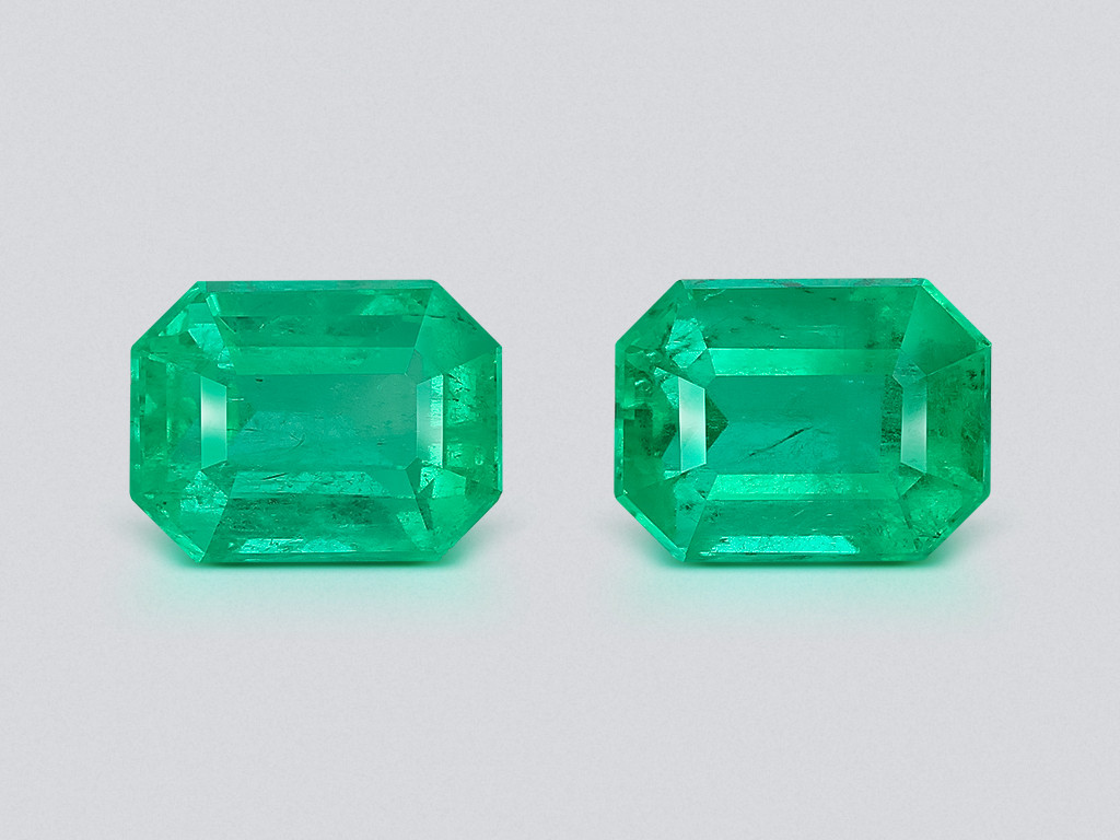 Pair of Intense Green emeralds in octagon cut 3.83 carats, Colombia Image №1