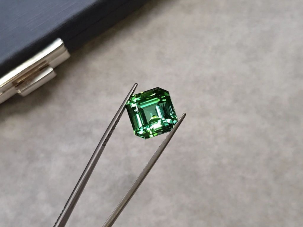 Large intense greenish-blue tourmaline 14.85 ct, Afghanistan Image №3