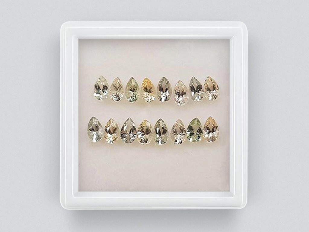 Set of calibrated sapphires 6x4 mm in pear cut 3.79 carats/16 pcs.  Image №1