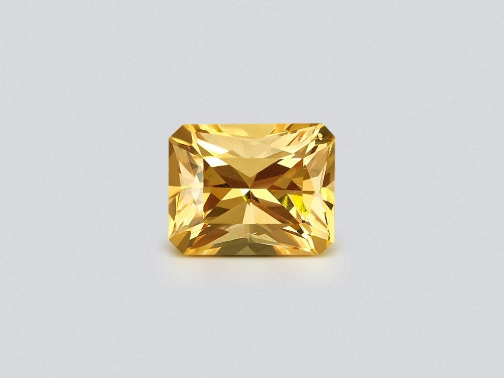 Golden topaz Imperial 3.96 carats in radiant cut, Brazil  Image №1