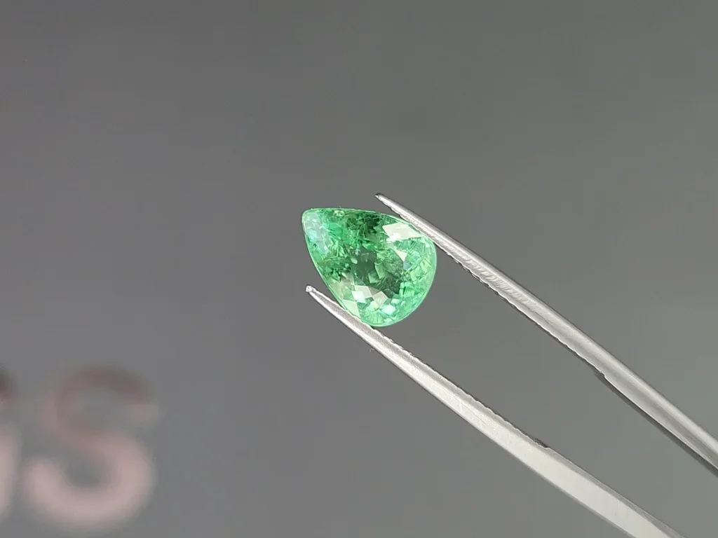 Neon green Paraiba tourmaline pear cut 2.51 carats, Mozambique  Image №3