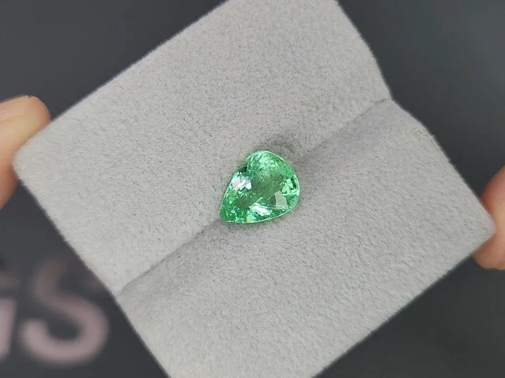 Neon green Paraiba tourmaline pear cut 2.51 carats, Mozambique  Image №4