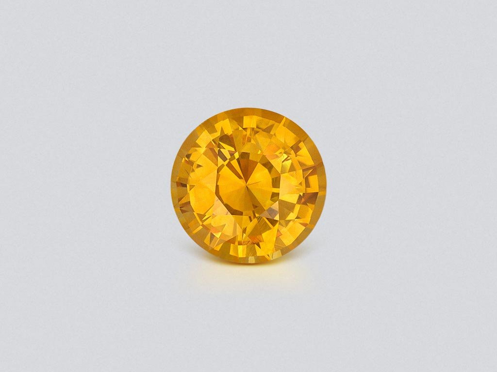 Golden yellow sapphire in round cut 4.04 carats, Sri Lanka Image №1