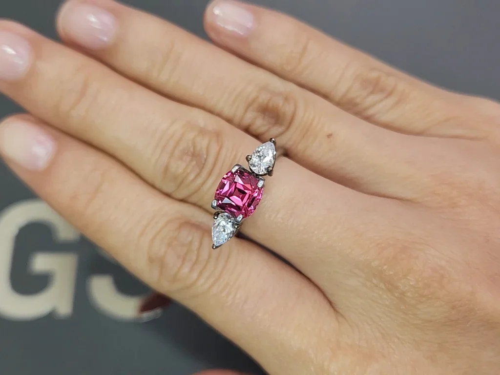 Spinel Mahenge Vivid Pink cushion cut 2.37 carats, Tanzania Image №5