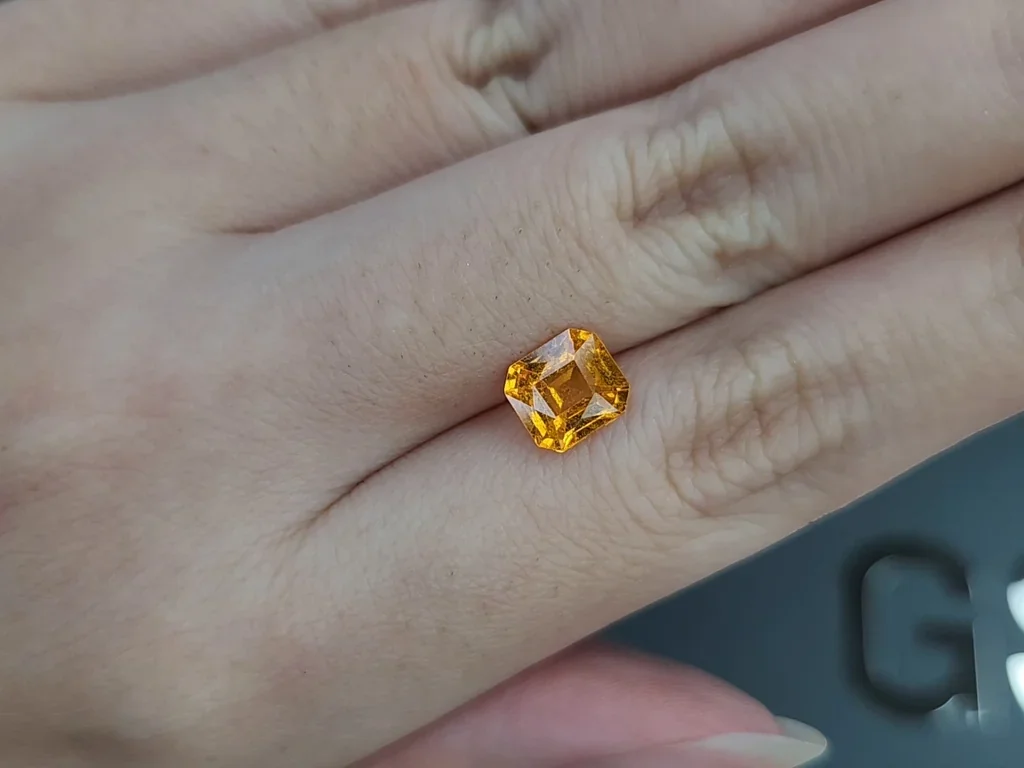 Garnet spessartine Fanta color octagon cut 1.77 carats, Africa Image №2