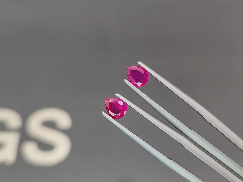 Pair of rubies  pear cut 1.11 carats, Burma Image №3