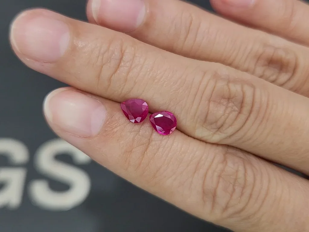 Pair of rubies  pear cut 1.11 carats, Burma Image №2