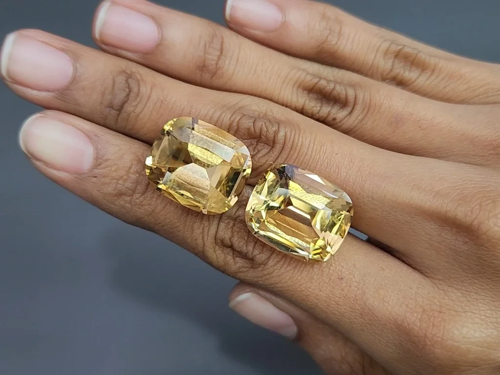 Pair of large citrines precision cut cushion 36.70 carats, Africa Image №2