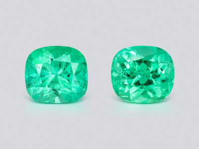 Pair of Intense Green emeralds in cushion cut 9.34 carats, Colombia photo