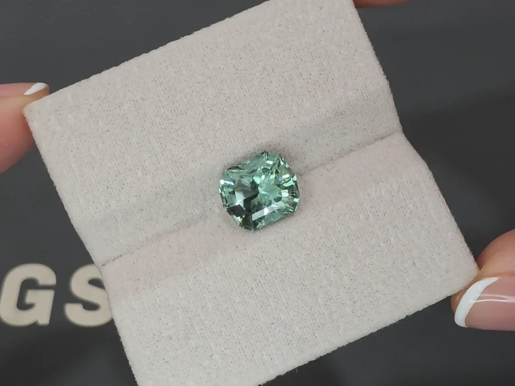 Green tourmaline radiant cut 3.05 carats, Africa Image №4