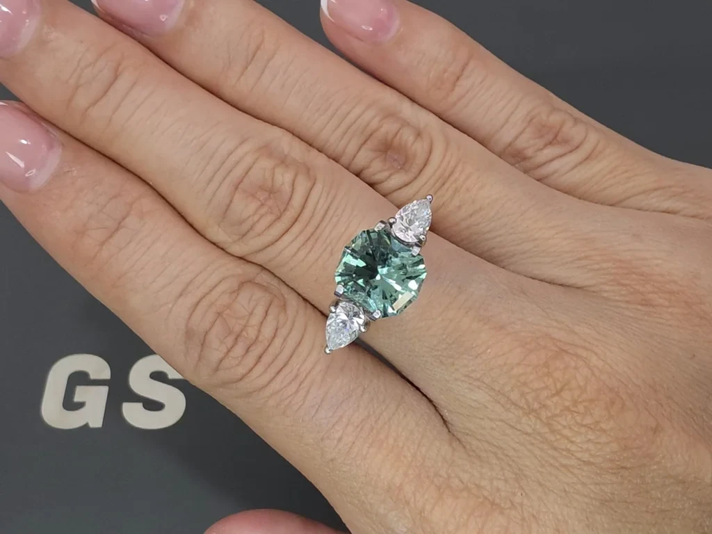 Green tourmaline radiant cut 3.05 carats, Africa Image №5