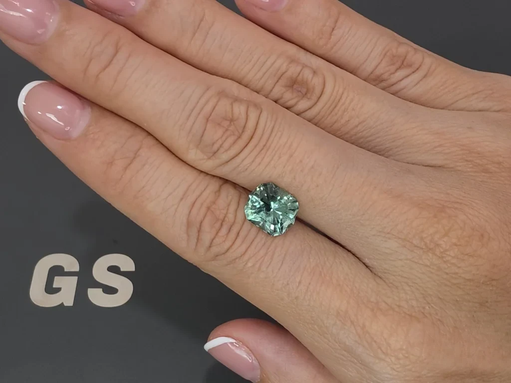 Green tourmaline radiant cut 3.05 carats, Africa Image №2