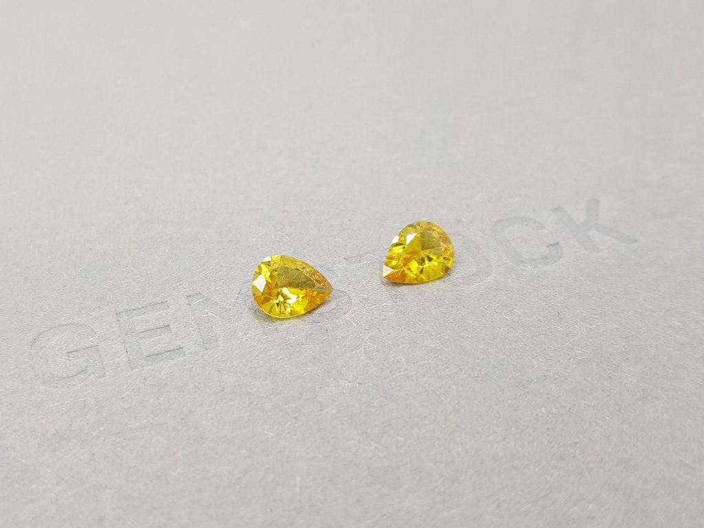 Pair of vivd yellow unheated sapphires 1.21 ct, Madagascar Image №2