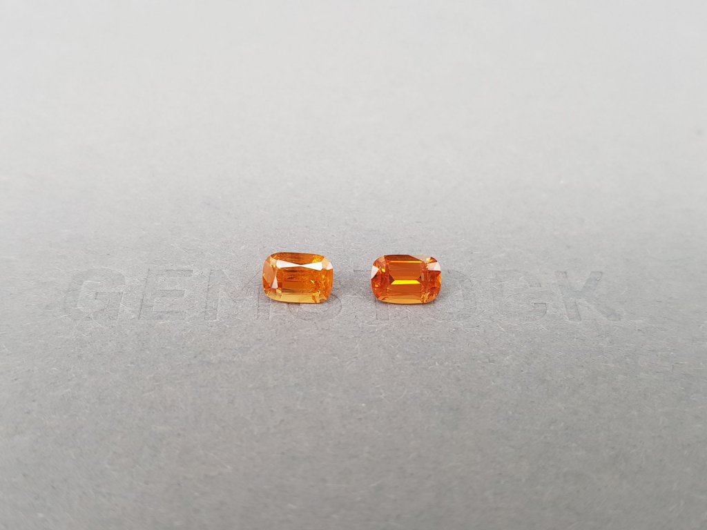 Pair of intense orange spessartines in cushion cut 1.90 ct Image №2