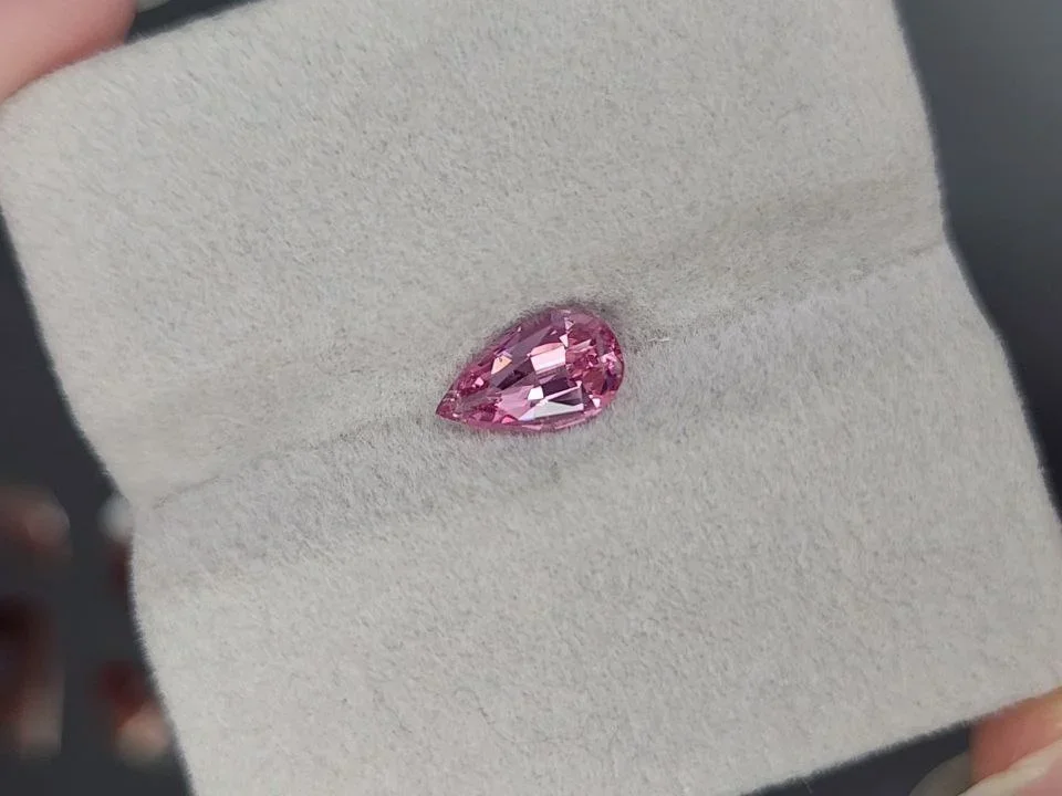 Pink Mahenge spinel in pear cut 1.06 carats, Tanzania Image №4