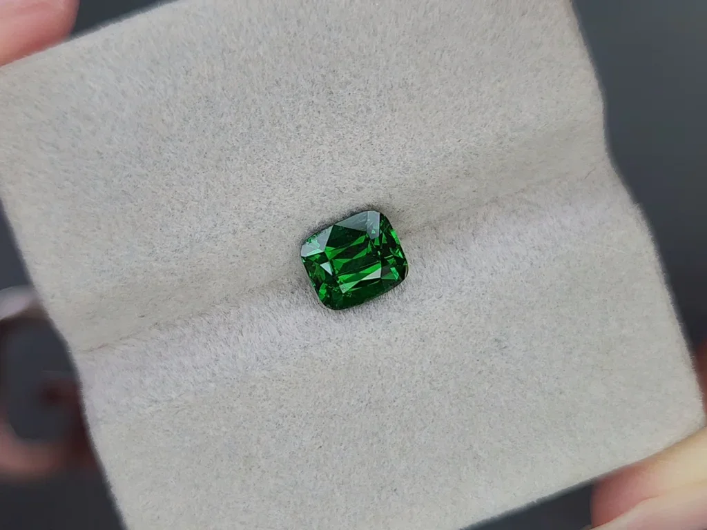 Vivid green tsavorite garnet in cushion cut 1.58 carats, Tanzania Image №4