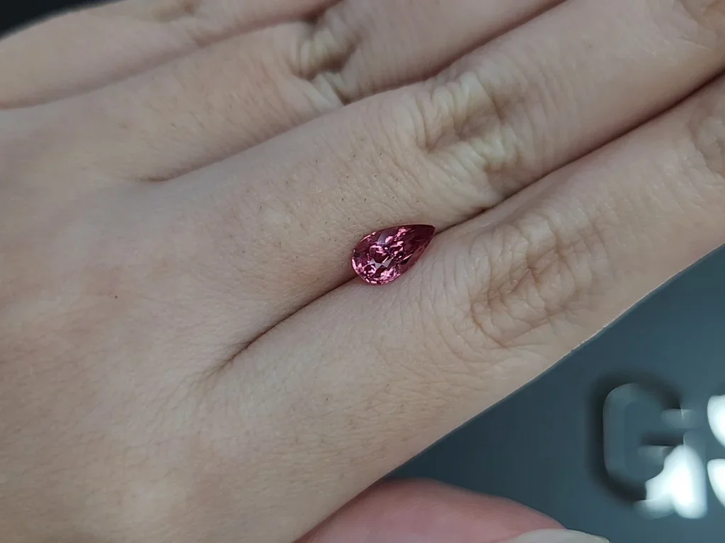 Vivid Pink Mahenge Spinel pear shape 1.05 carats, Tanzania  Image №2