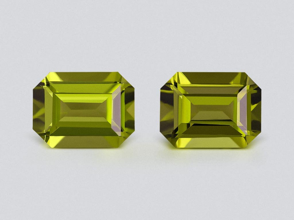 Pair of peridots octagon cut 4.94 carats, Burma Image №1