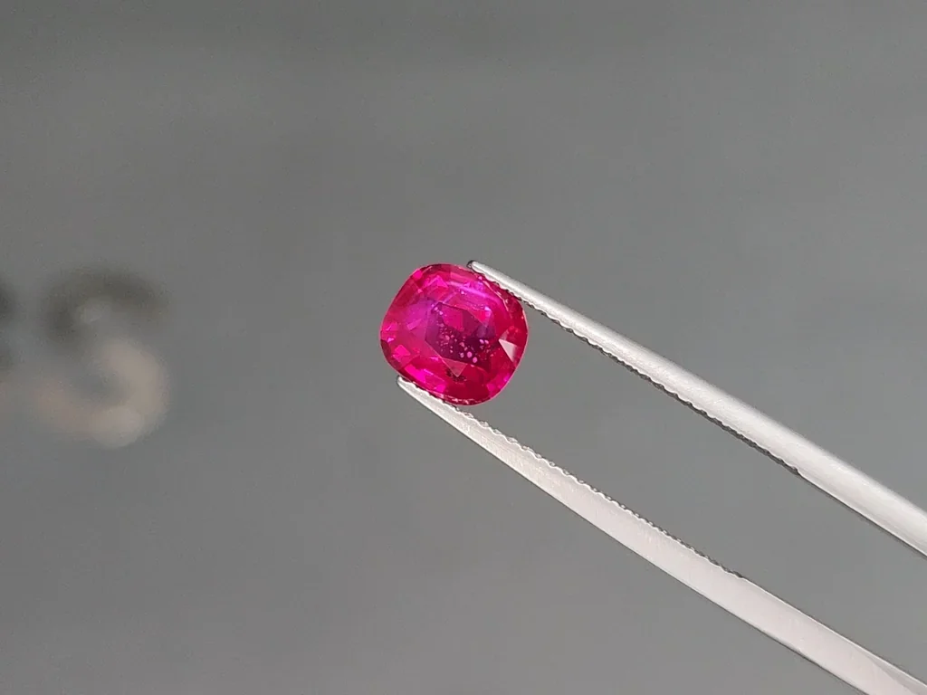 Unheated ruby cushion cut 2.51 carats, Mozambique  Image №3