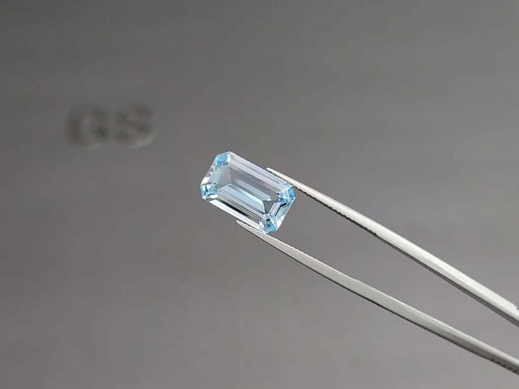 Aquamarine octagon cut  5.29 carats, Madagascar Image №3