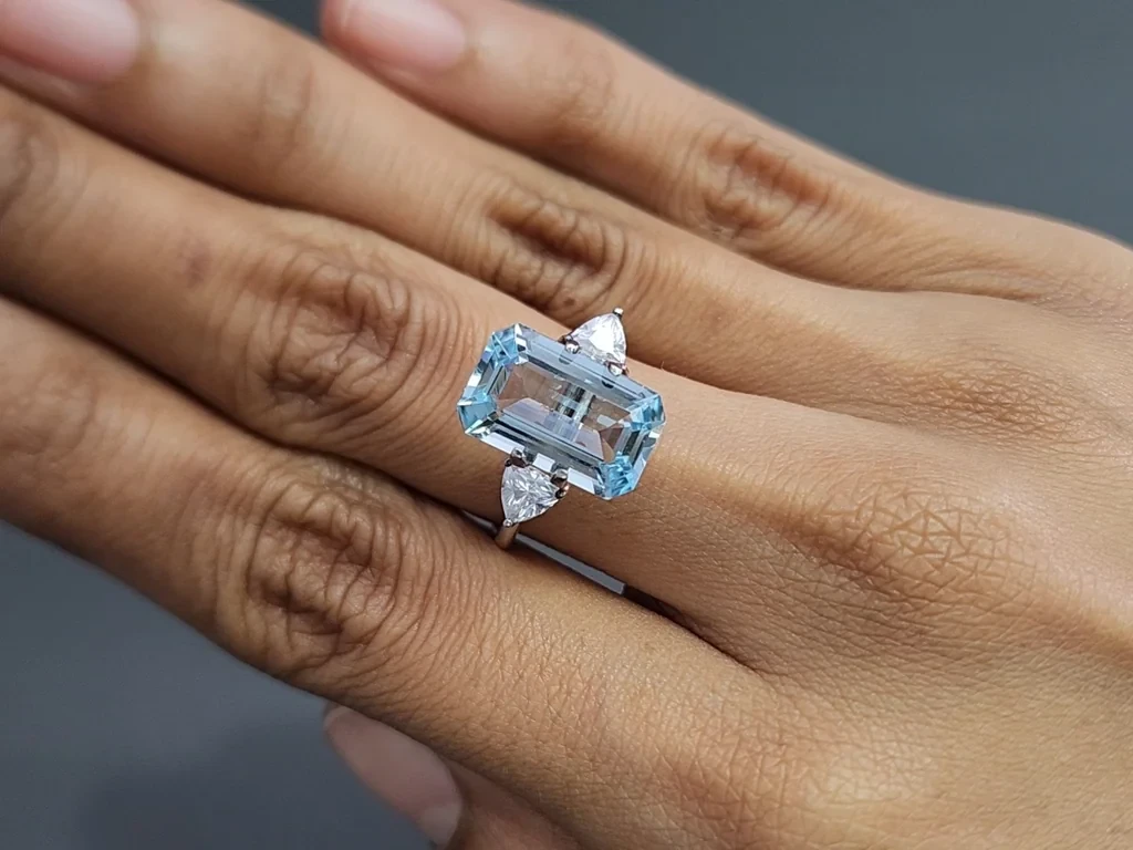 Aquamarine octagon cut  5.29 carats, Madagascar Image №5