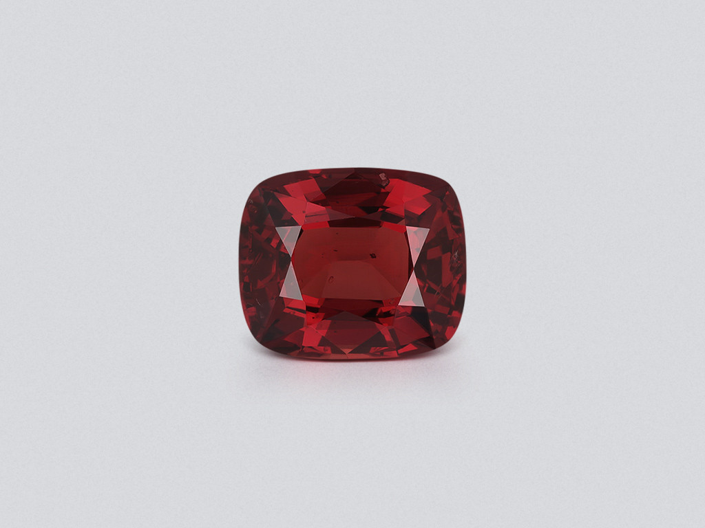 Spinel Vivid Red cushion cut 5.66 carats, Vietnam Image №1