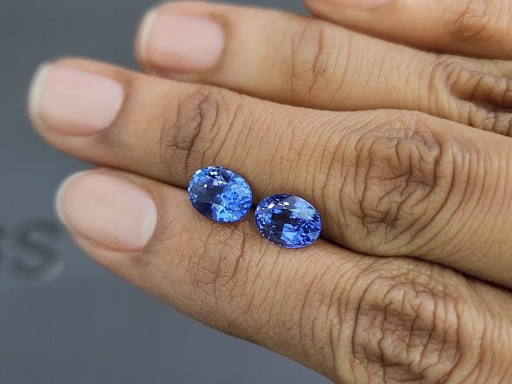 Pair of Intense Blue sapphires in oval cut 4.77carats, Sri Lanka Image №2
