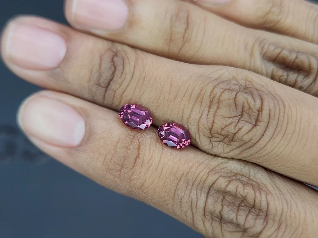 Pair of rhodolite garnets oval cut 2.19 carats, Madagascar Image №2