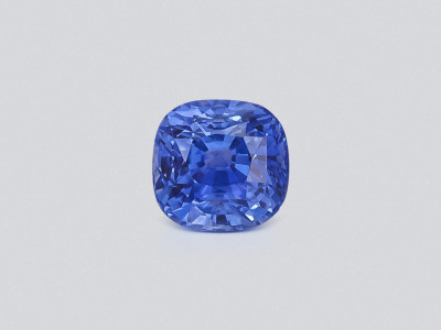 Unheated Cornflower Blue sapphire in cushion cut 6.18 carats, Sri Lanka photo