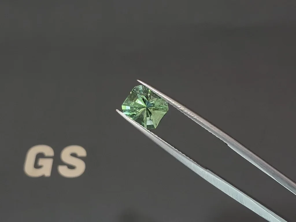 Green tourmaline radiant cut 2.21 carats, Africa Image №3