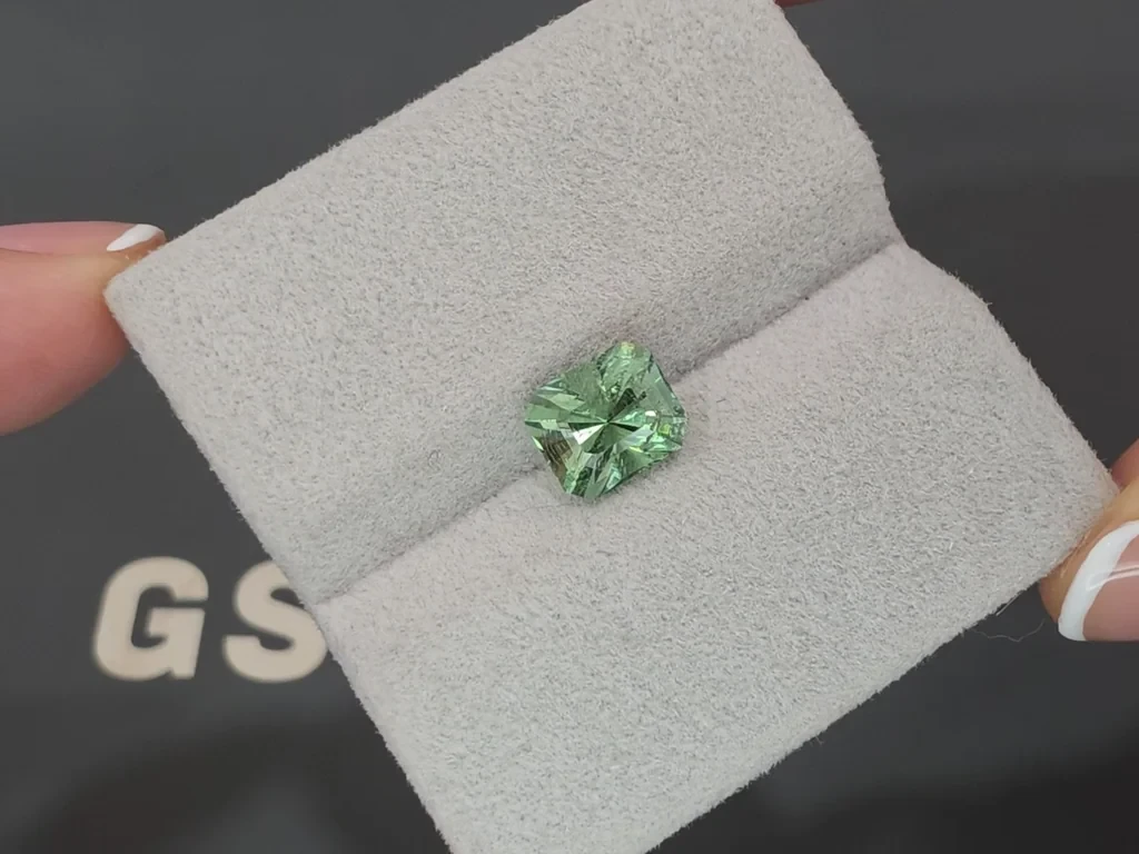 Green tourmaline radiant cut 2.21 carats, Africa Image №4