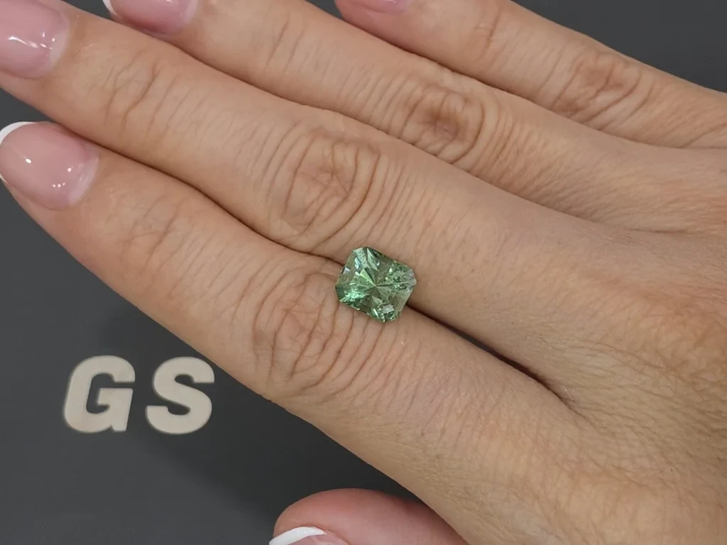 Green tourmaline radiant cut 2.21 carats, Africa Image №2