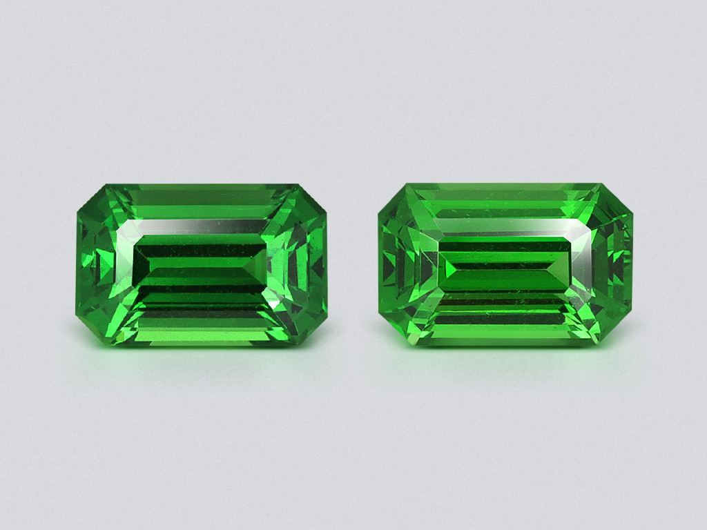 Pair of tsavorites octagon cut  2.18 carats, Tanzania Image №1