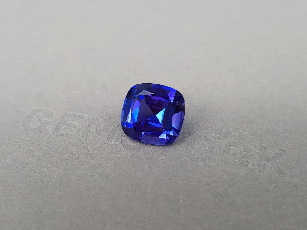 Intense Royal blue tanzanite in cushion cut 7.05 ct, Tanzania Image №3
