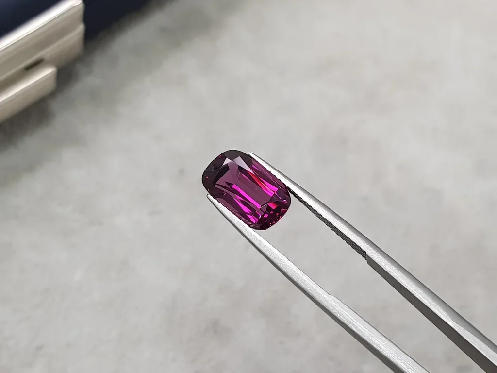 Purple garnet umbalite 4.92 ct in cushion cut from Tanzania  Image №2