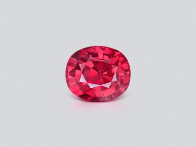 Unique pink-red spinel 