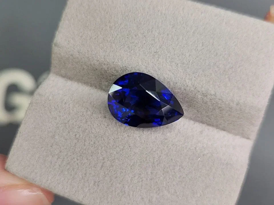 Royal Blue sapphire in pear cut 7.76 ct, Sri Lanka Image №4