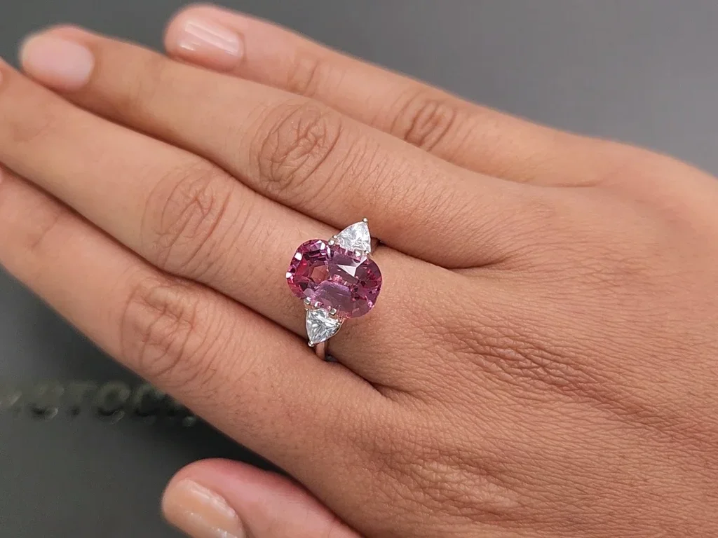 Cushion-cut pink spinel 5.00 carats, Tajikistan (Pamir)  Image №5